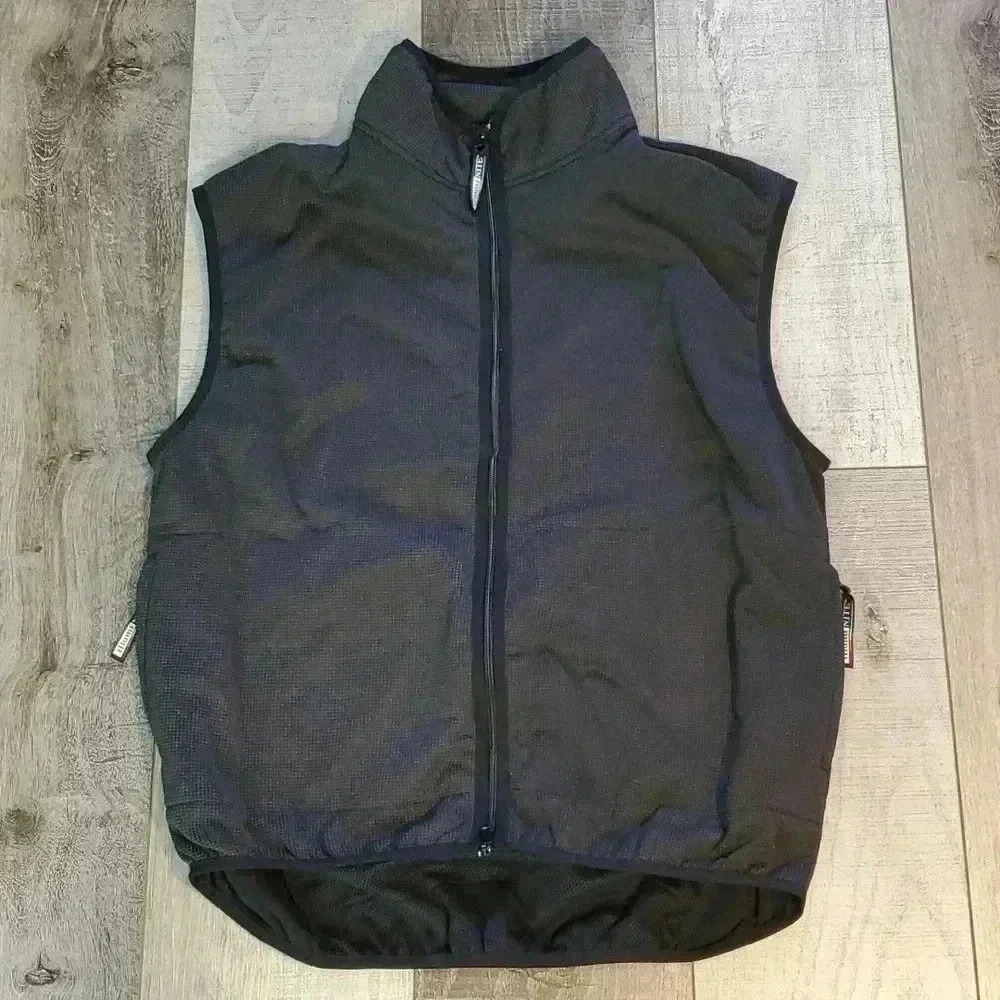 Reflective illumiNITE Performance Vest  Men's Large EUC Never Worn